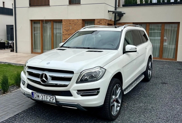 Mercedes-Benz GL cena 139000 przebieg: 253413, rok produkcji 2013 z Murowana Goślina małe 781